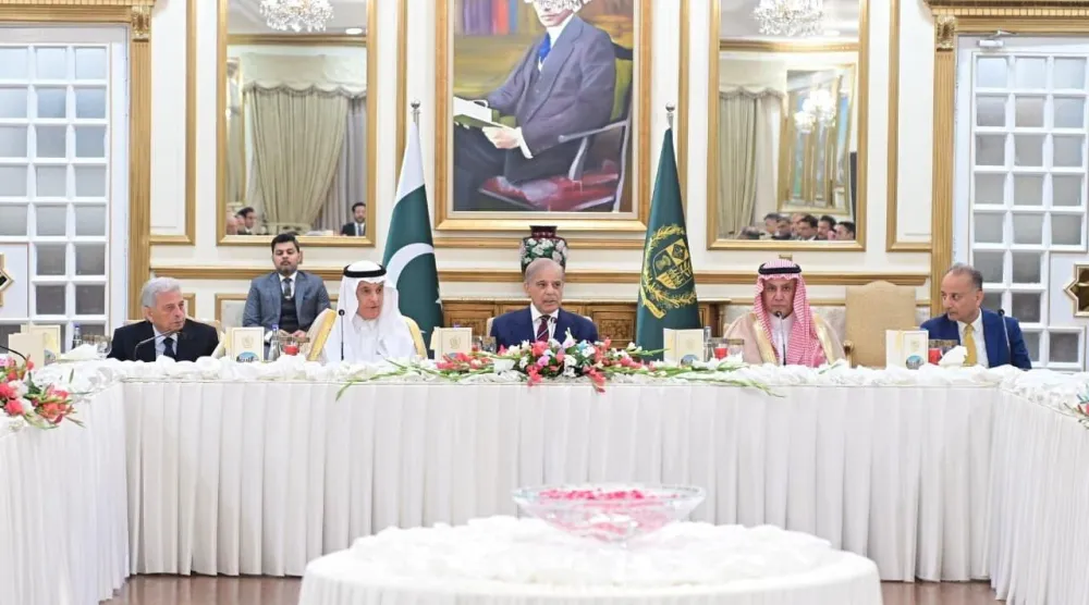 الوفدان السعودي والباكستاني خلال مباحثات لتعزيز الأمن الغذائي وتوسيع التعاون الزراعي والتجاري بين البلدين (واس)