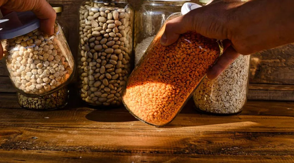 العدس والحمص من الأطعمة الغنية بالبروتين النباتي والألياف (مجلة بريفنشن)