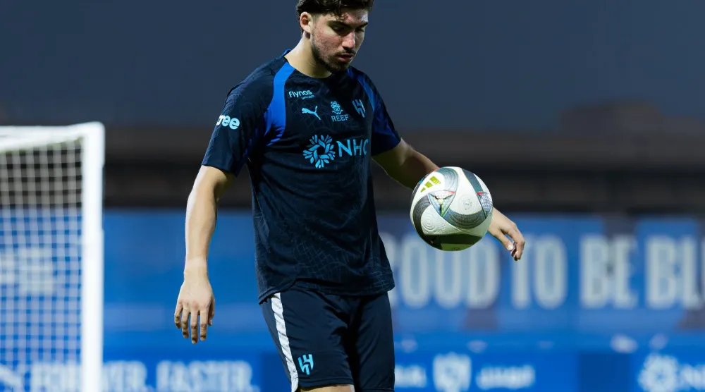 يوسف أكشيشيك (موقع نادي الهلال)