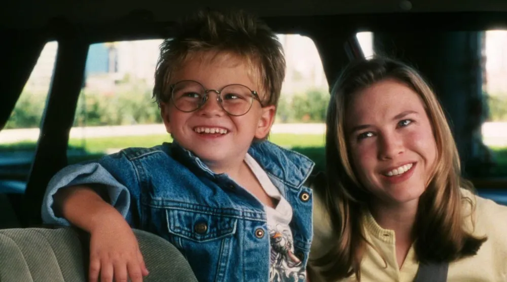 Jonathan Lipnicki, oyunculuk kariyerine 1996 yapımı Yeni Bir Başlangıç'ta Renée Zellweger'la birlikte adım atmıştı (Columbia Tristar)