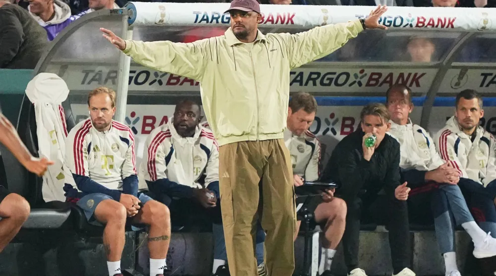 البلجيكي فينسنت كومباني المدير الفني لفريق بايرن ميونيخ (أ.ب)