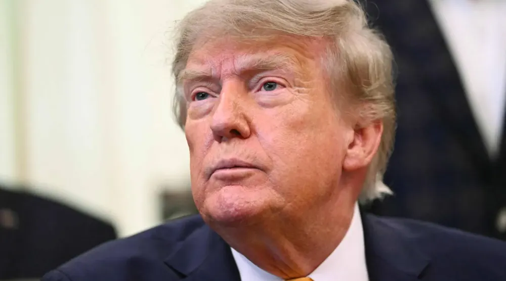 ABD Başkanı Donald Trump Oval Ofis'te (AFP)