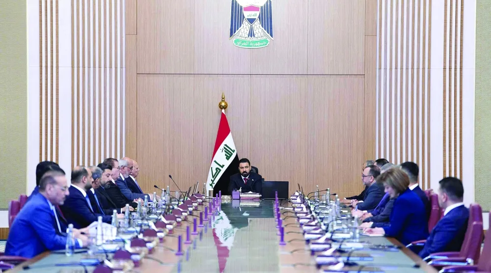 
جانب من اجتماع للحكومة العراقية برئاسة علي الزيدي  (أ.ف.ب)