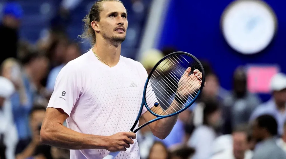Zverev Reaches US Open 4th Round with Win over Tabilo