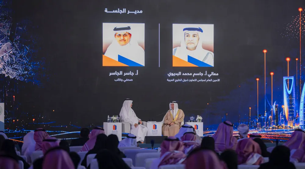 جانب من جلسة أمين عام مجلس التعاون الخليجي جاسم البديوي (المؤتمر)