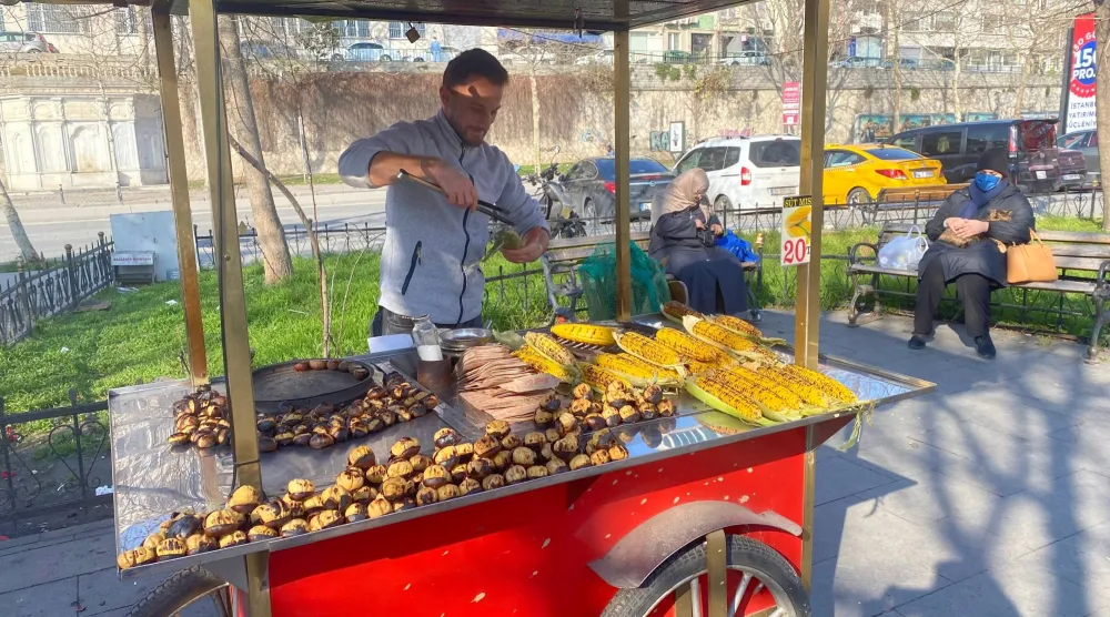 من أكلات الخريف في إسطنبول (شاترستوك)