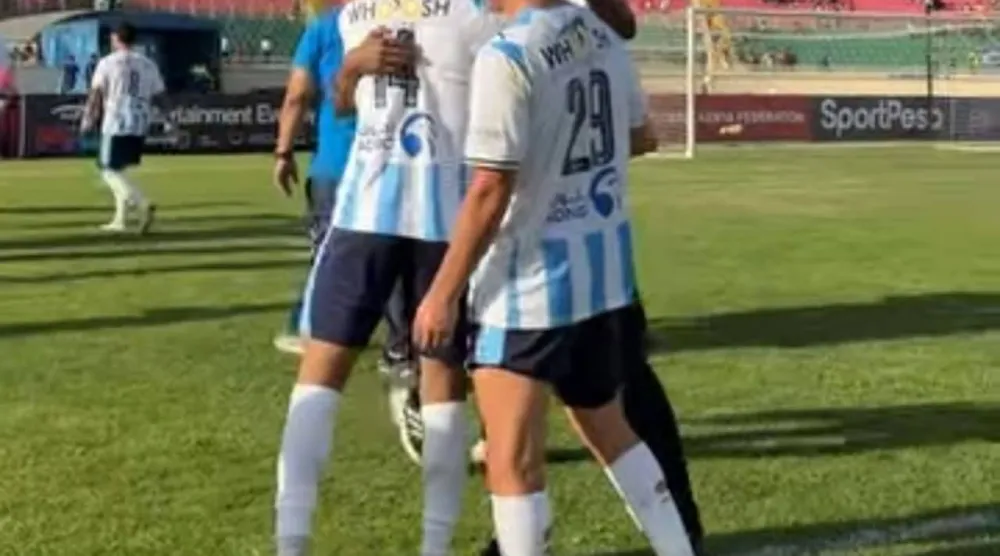 احتفالية لاعبي بيراميدز بعد الفوز على جورماهيا (نادي بيراميدز)