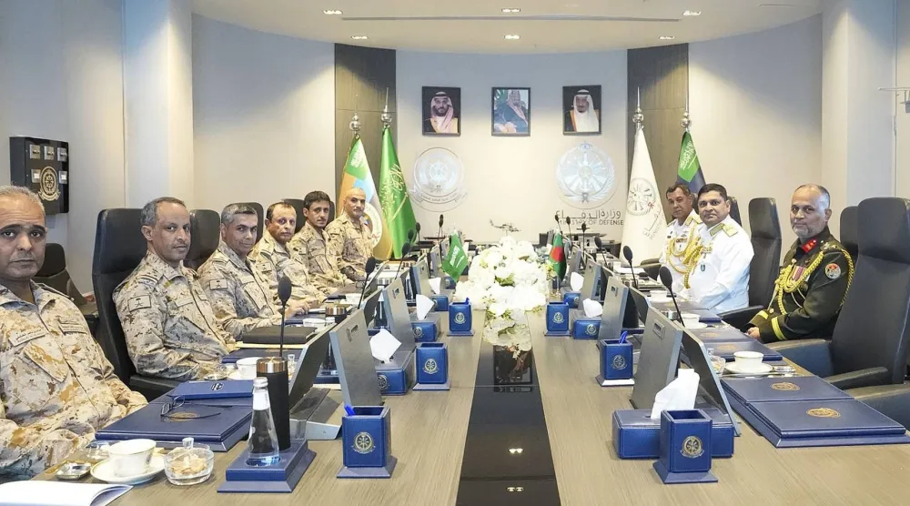 جانب من مباحثات رئيسي أركان القوات البحرية السعودية والبنغلاديشية في العاصمة الرياض (واس)