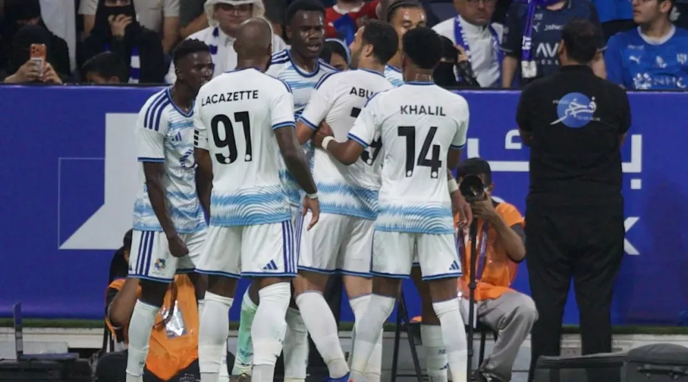 نجح نيوم بتحقيق نتيجة مفاجئة بالانتصار على الهلال (تصوير: نايف العتيبي) 