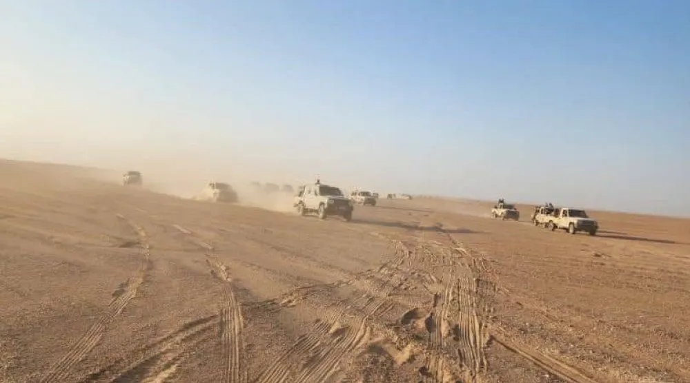 قوات الجيش اليمني خلال تقدمها في محافظة الجوف (إعلام حكومي)