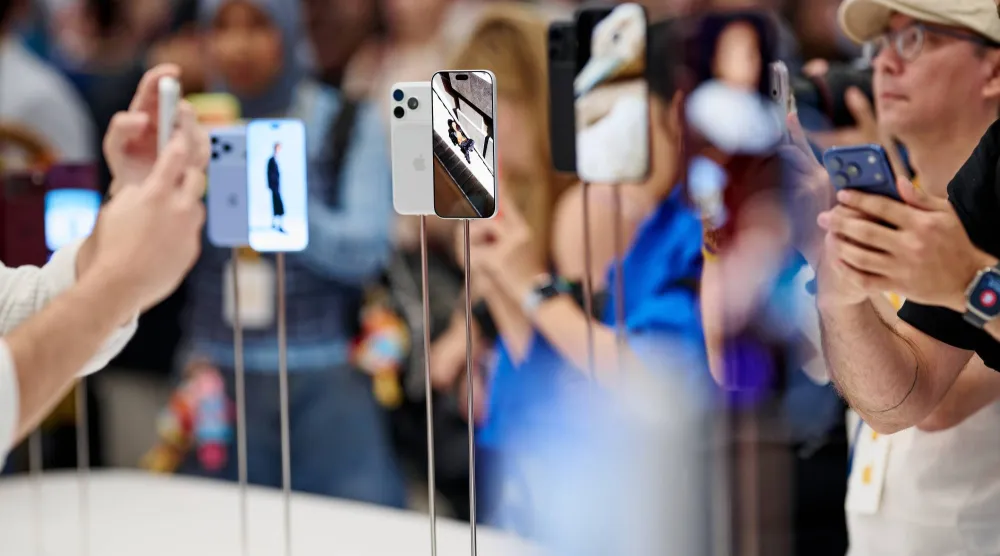 بحسب متجر «أبل» السعودي تبدأ الطلبات المسبقة على «iPhone 18 Pro» و«iPhone 18 Pro Max» عند الساعة الثالثة بعد ظهر 12 سبتمبر بالتوقيت المحلي (إ.ب.أ)