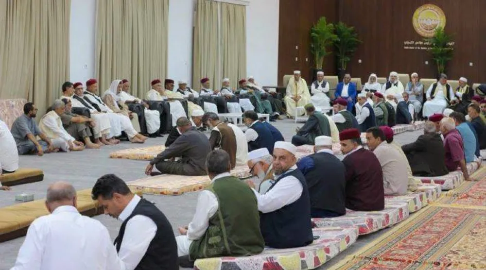 اجتماع لرئيس البرلمان الليبي عقيلة صالح مع قيادات وشخصيات قبلية (المنبر الإعلامي لقبيلة «الزوي»)