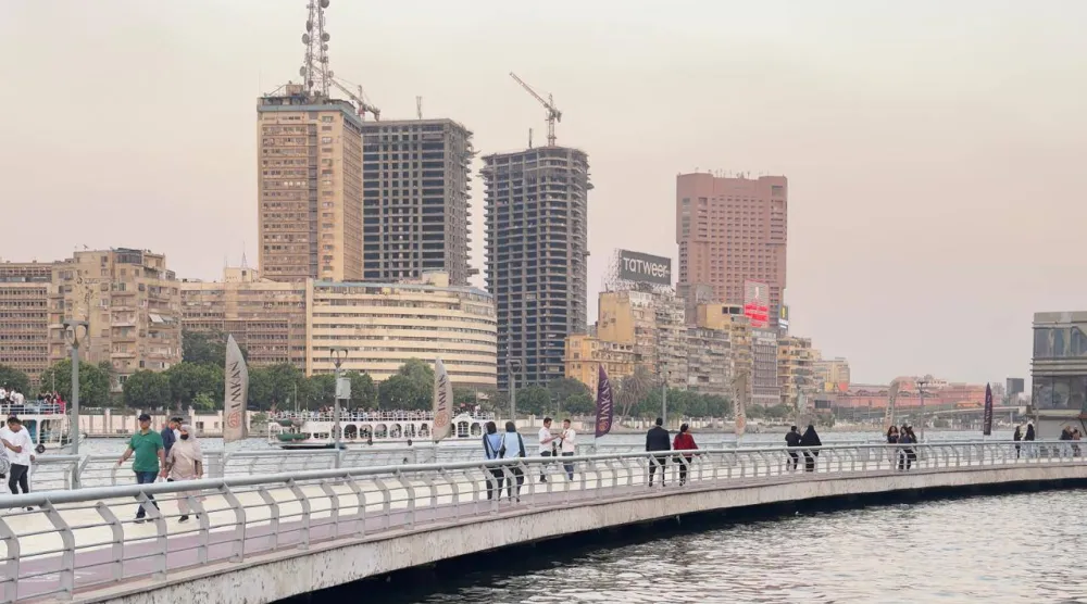أسعار بعض إصدارات هاتف «آيفون» تلامس ربع مليون جنيه في مصر (الشرق الأوسط)
