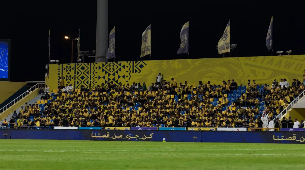 الهلال وصف الأهازيج التي أطلقت ضد لاعبه نيفيز بالمسيئة (موقع نادي الهلال)