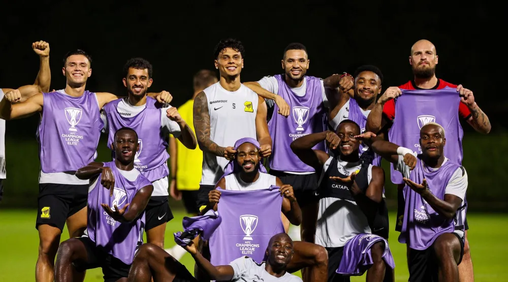 لاعبو الاتحاد أظهروا معنويات عالية خلال تدريباتهم في قطر (موقع النادي)