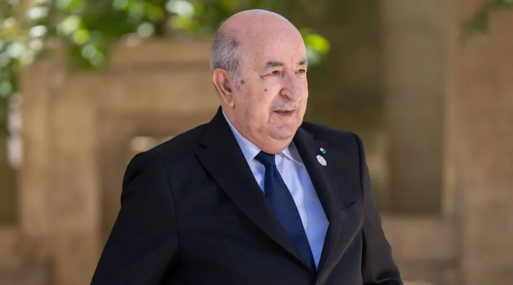 الرئيس تبون أمر بتعديل قانون العقوبات لفرض عقوبة الإعدام على الذين يشعلون حرائق الغابات (د.ب.أ)