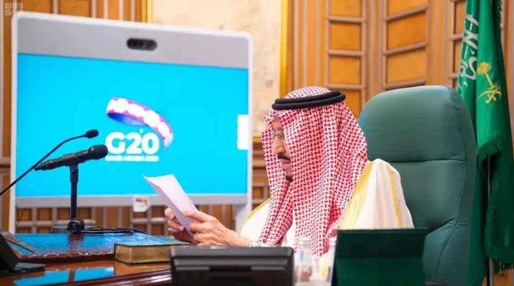 الملك سلمان من الرياض يرأس القمة الافتراضية الاستثنائية لقادة مجموعة العشرين خلال جائحة «كورونا» (واس)