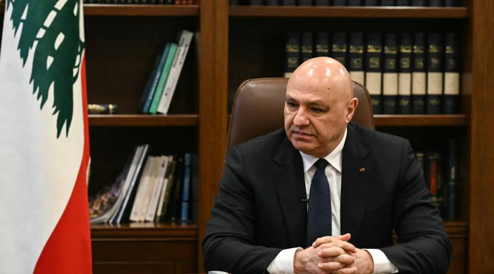 الرئيس اللبناني جوزيف عون خلال حديثه مع «وكالة الصحافة الفرنسية» (أ.ف.ب)