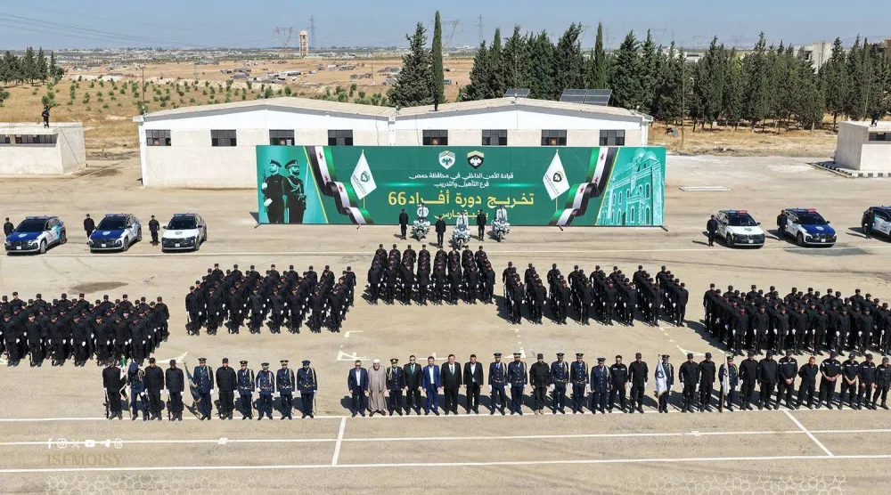 حفل تخريج الدورة 66 للأفراد برتبة حارس في محافظة حمص بعد إتمام تدريباتهم الميدانية والمسلكية (قوى الأمن الداخلي)