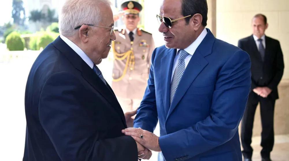 الرئيس المصري أكد لنظيره الفلسطيني الأربعاء دعم بلاده للسلطة الوطنية الفلسطينية (الرئاسة المصرية)