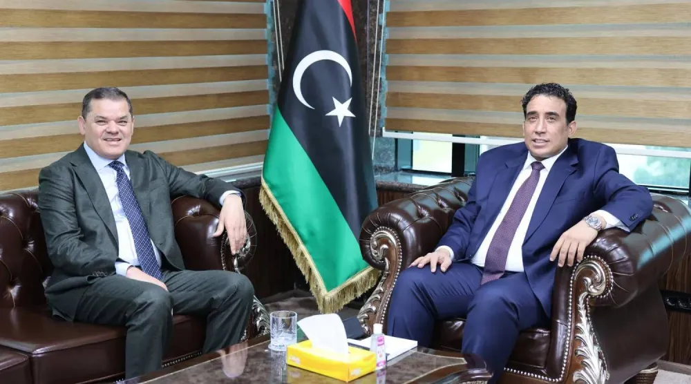 اجتماع سابق بين المنفي رئيس المجلس الرئاسي الليبي والدبيبة رئيس «الوحدة» في طرابلس (أرشيفية من المجلس الرئاسي)