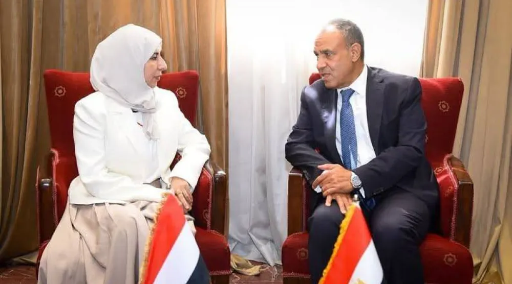 لقاء سابق بين وزير الخارجية المصري ونظيرته اليمنية في القاهرة (الخارجية اليمينة)