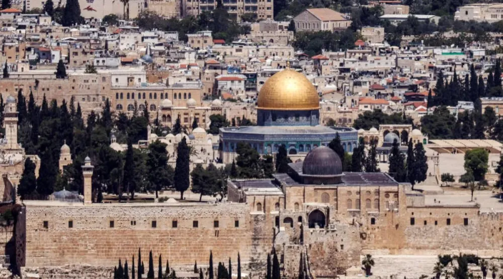 صورة جوية لقبة الصخرة والمسجد الأقصى في القدس (رويترز)
