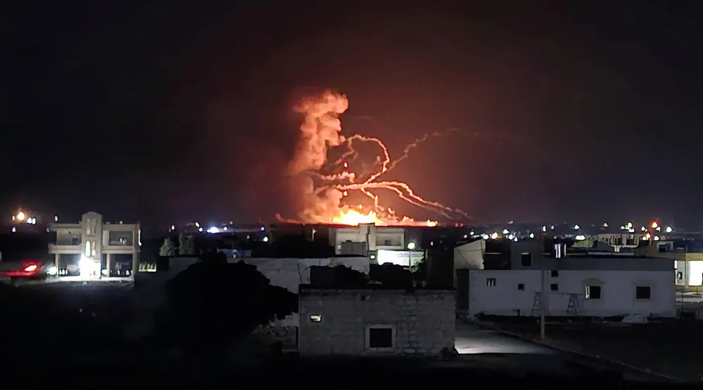 الانفجار بمستودع للذخيرة وقع فجر الاثنين في بلدة العيس بريف حلب الجنوبي  (وزارة الطوارئ وإدارة الكوارث)