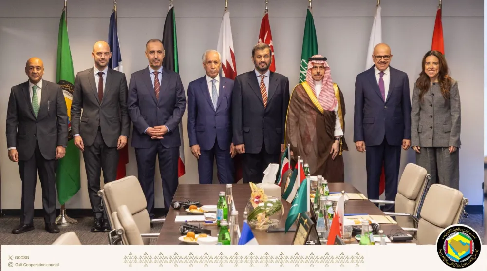الوزراء في صورة جماعية عقب الاجتماع في مدينة نيويورك الاثنين (التعاون الخليجي)