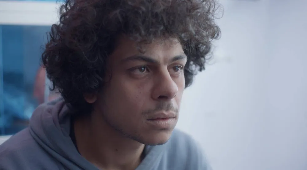 الممثل الأردني محمد نزار بشخصية «باسل» في فيلم «غرق» للمخرجة زين دريعي (صور الممثل)