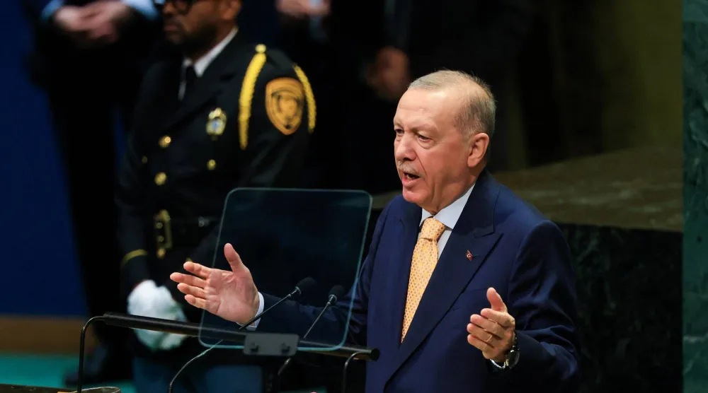 الرئيس التركي رجب طيب إردوغان يلقي كلمة أمام الجمعية العامة للأمم المتحدة بمقر المنظمة بمدينة نيويورك يوم 22 سبتمبر 2026 (رويترز)