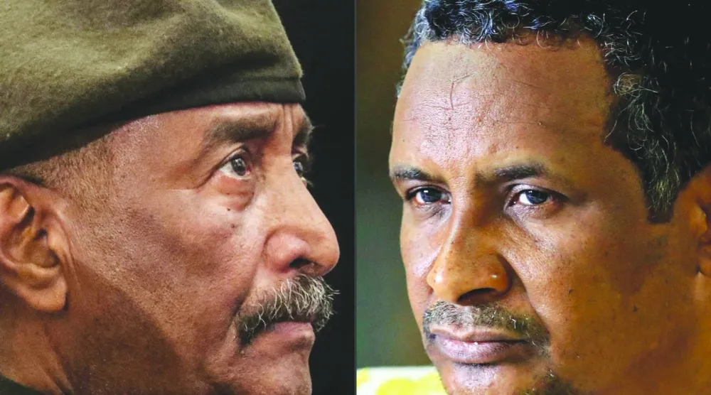 قائد الجيش عبد الفتاح البرهان (يسار) وقائد «قوات الدعم السريع» محمد حمدان دقلو الشهير بحميدتي (أرشيفية)