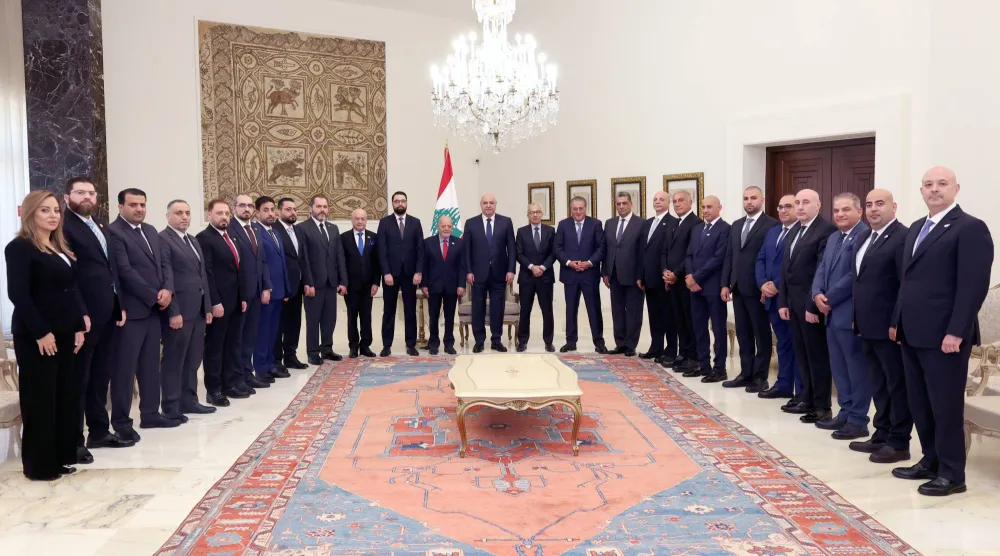 الرئيس اللبناني جوزيف عون يستقبل الوفد الوزاري السوري بالقصر الرئاسي في بيروت (الرئاسة اللبنانية)