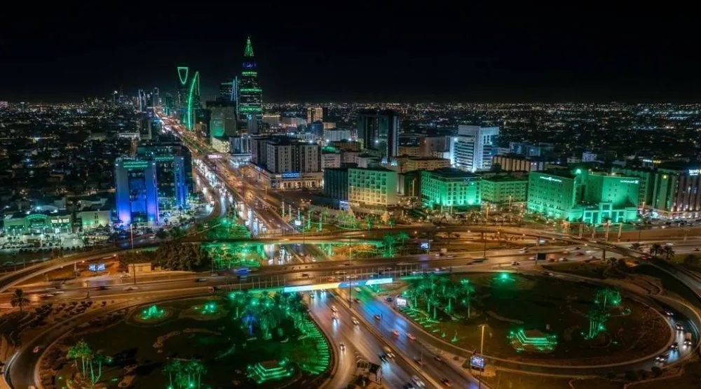 ارتسمت معالم العاصمة في عمق الأفق وسط فضاء حضري تتسع تفاصيله للفرح (واس)
