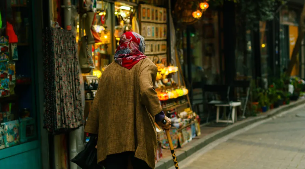  تراجع القدرة على القيام بأمور معتادة مثل التسوق وإعداد الطعام قد ينذر بارتفاع خطر الوفاة (بيكسلز)