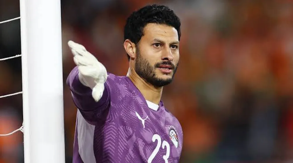استبعاد محمد الشناوي من قائمة منتخب مصر جاء بقرار فني (رويترز)