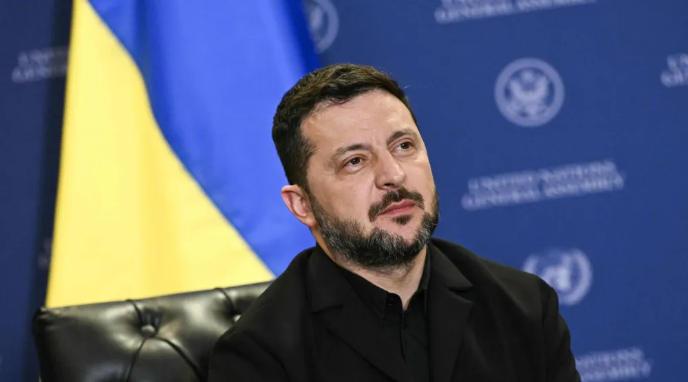 الرئيس الأوكراني فولوديمير زيلينسكي خلال اجتماع مع الرئيس الأميركي دونالد ترمب على هامش الجمعية العامة للأمم المتحدة في نيويورك يوم 22 سبتمبر 2026 (أ.ف.ب)