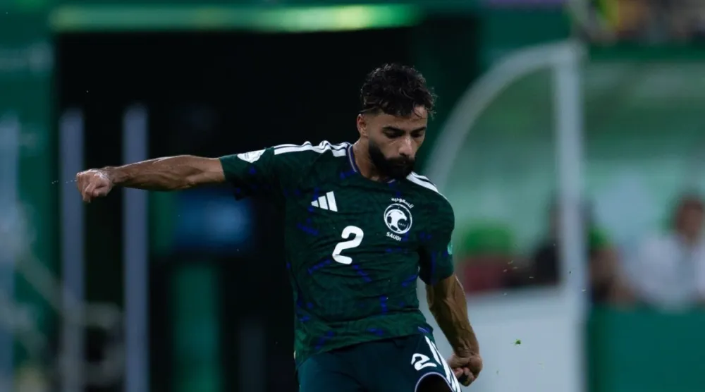 محمد أبو الشامات خلال مباراة الكويت الماضية (المنتخب السعودي)