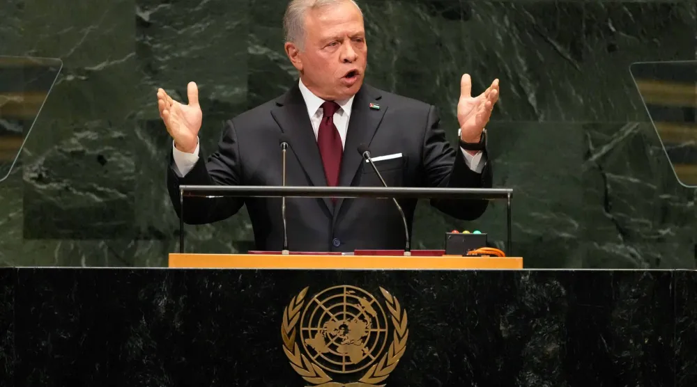 العاهل الأردني الملك عبد الله الثاني خلال خطابه أمام الجمعية العامة يوم 22 سبتمبر 2026 (أ.ب)