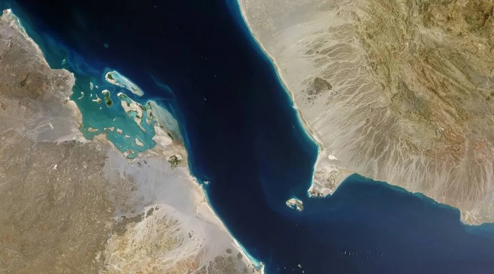 صورة بالقمر الاصطناعي لمضيق باب المندب (ناسا)
