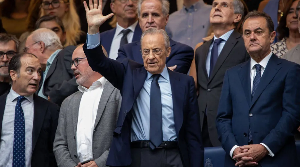 فلورنتينو بيريز رئيس ريال مدريد (د.ب.أ)