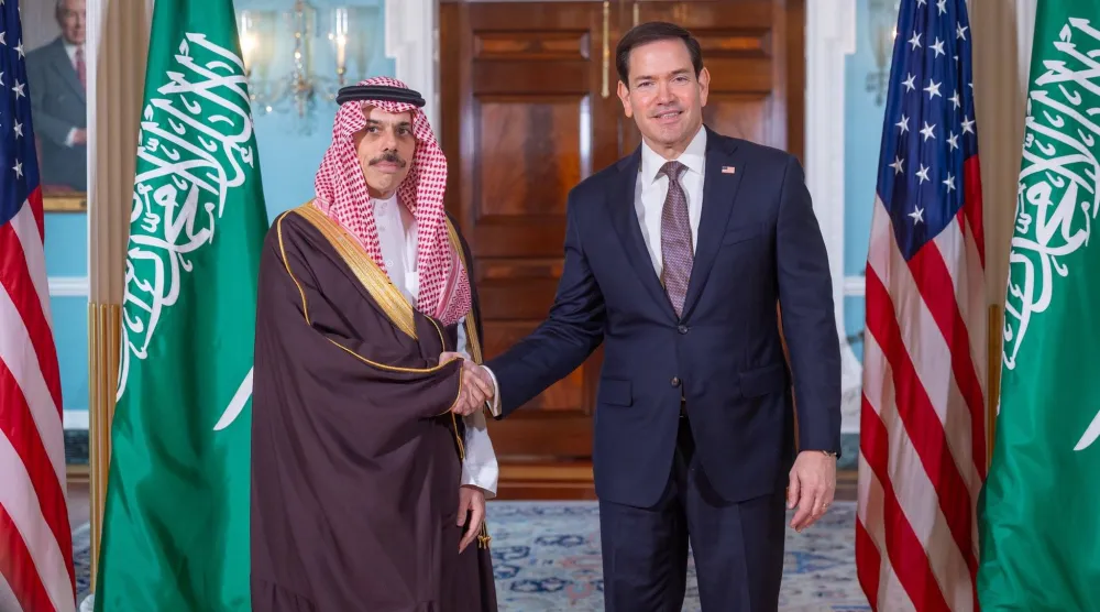 الأمير فيصل بن فرحان لدى لقائه الوزير ماركو روبيو في واشنطن الاثنين (الخارجية السعودية)