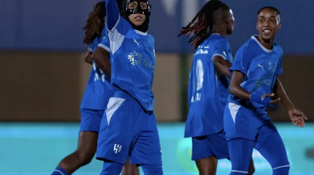 العلا يواجه مستضيفه الهلال على استاد الأمير محمد بن عبد العزيز بالمدينة المنورة (نادي الهلال)