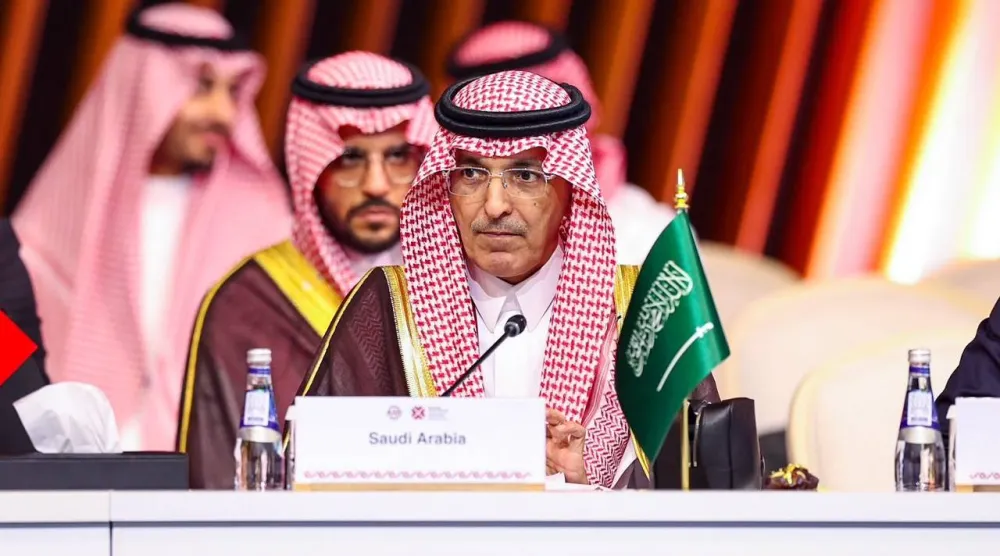 الجدعان خلال مشاركته في الاجتماع السنوي الحادي عشر لمجلس محافظي البنك الآسيوي للاستثمار (إكس)