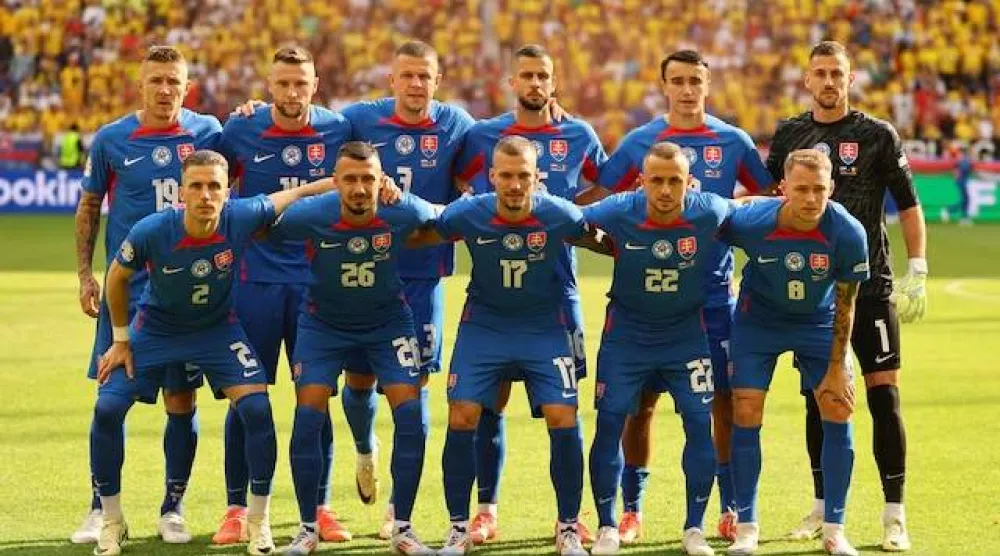 سلوفاكيا هزمت كازاخستان بثلاثية (رويترز)