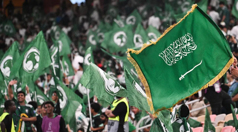 جماهير الأخضر سجلت حضورها خلف منتخبها في البطولة (تصوير: علي خمج)