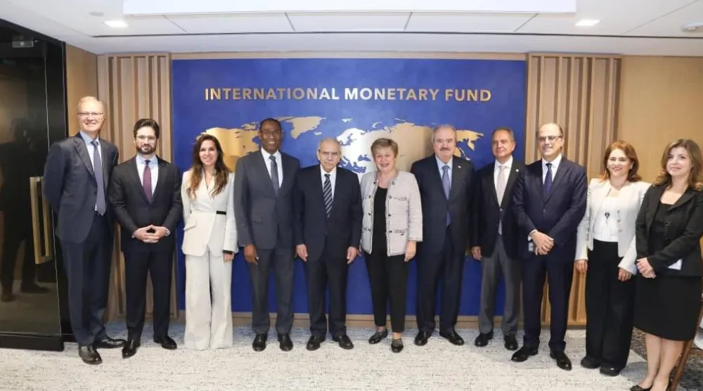 لقاء الوفد اللبناني برئاسة رئيس الحكومة مع المديرة العامة لصندوق النقد الدولي في واشنطن (إكس)