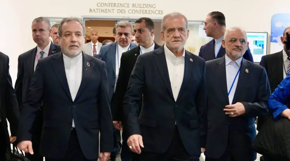 İran Cumhurbaşkanı Mesud Pezeşkiyan ve Dışişleri Bakanı Abbas Arakçi, New York’ta Birleşmiş Milletler Genel Kurulu çalışmaları kapsamında (İran Dışişleri Bakanlığı)