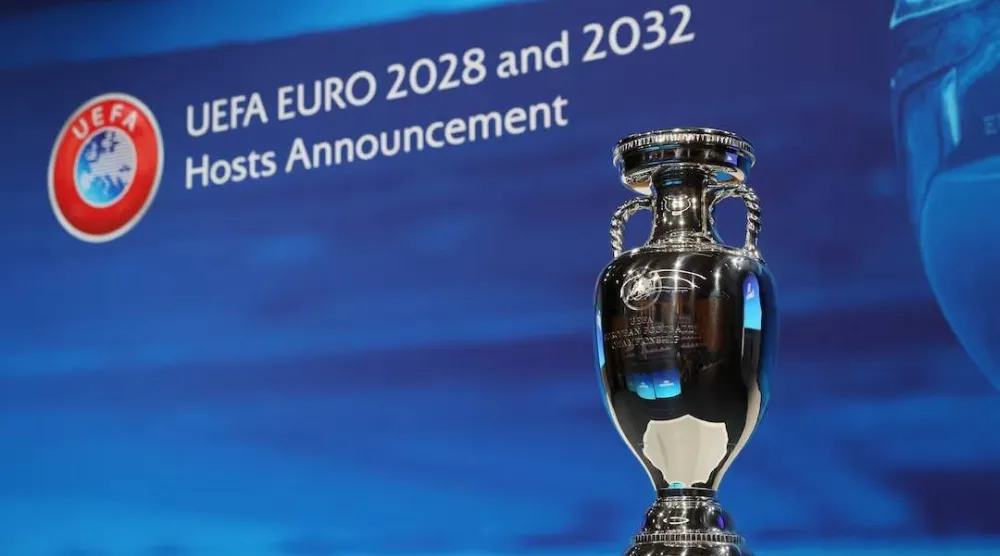 إيطاليا ترشّح 14 ملعباً لاستضافة مباريات يورو 2032 (رويترز)