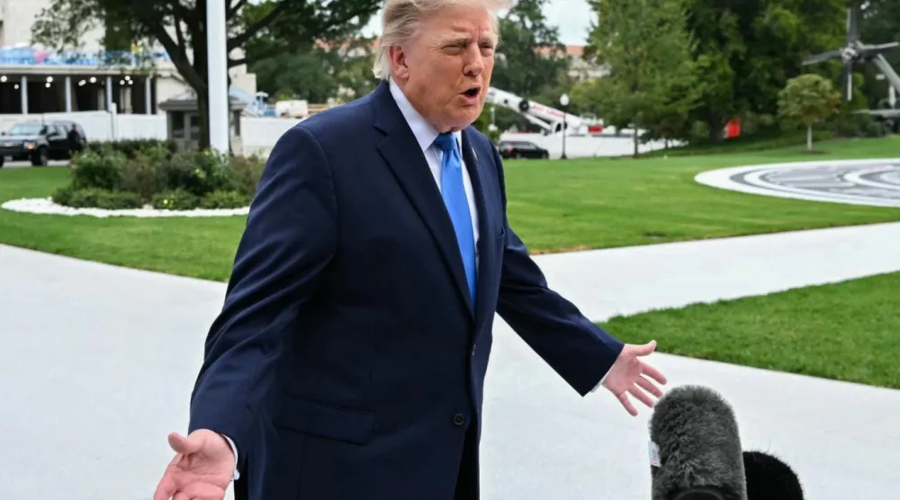 2026 ara seçimlerine sadece haftalar kala Başkan Donald Trump'ın şimdiye kadarki en düşük onay oranını gören Cumhuriyetçilerin "triaj" modunda olduğu ve Demokratların Kongre'deki kazanımlarını sınırlamayı umdukları bildiriliyor (AFP)
